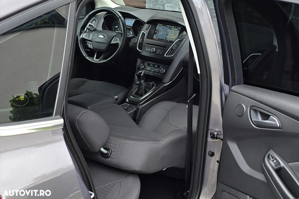 Ford Focus - 20