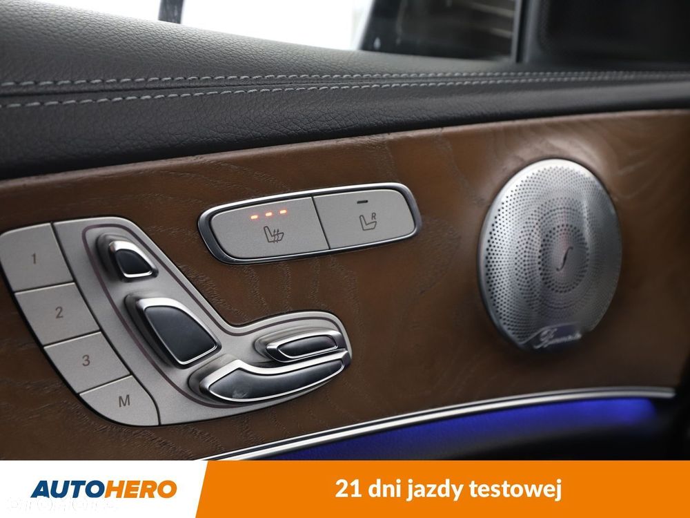 Mercedes-Benz Klasa E 220 d 4-Matic 9G-TRONIC - 38