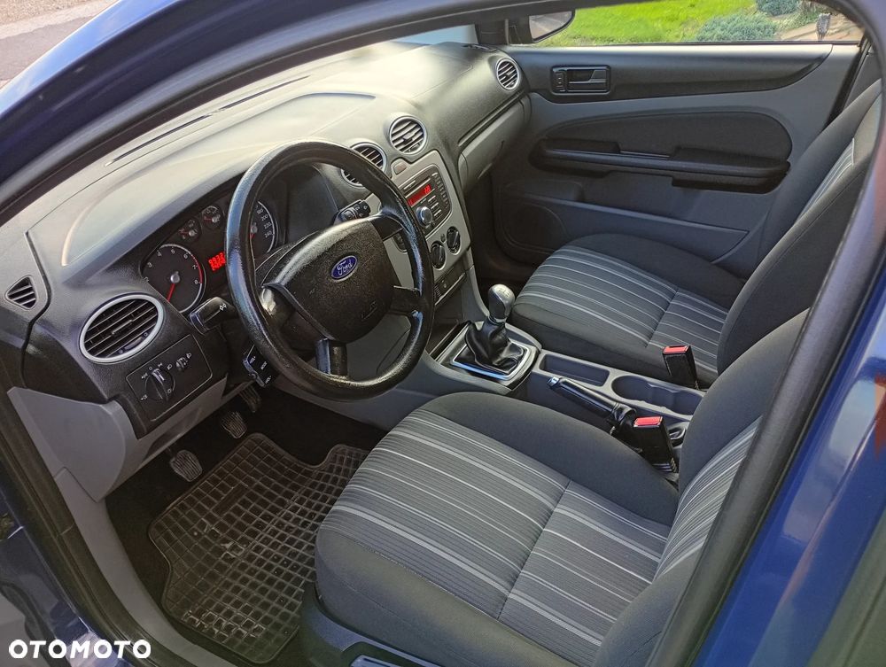 Ford Focus 1.6 Ambiente - 5