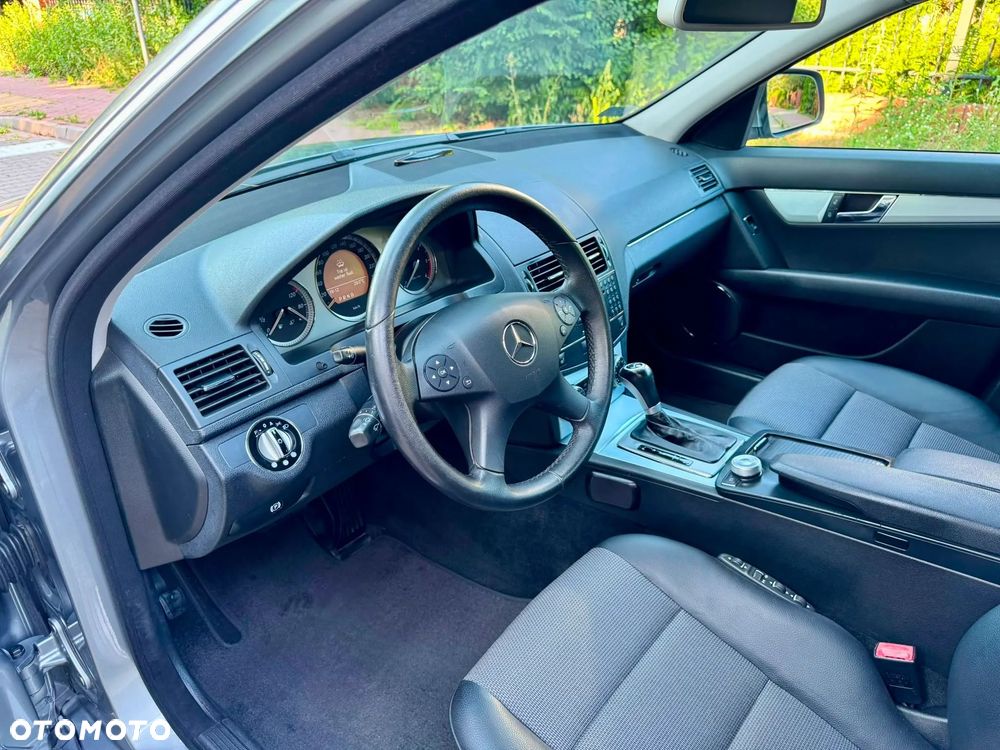 Mercedes-Benz Klasa C 320 CDI DPF 4Matic 7G-TRONIC Avantgarde - 16