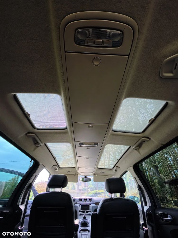 Ford Galaxy 2.0 TDCi Ghia - 13