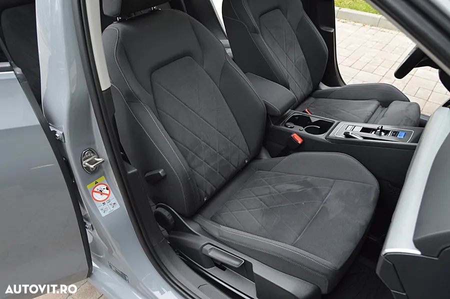 Volkswagen Golf 2.0 TDI (BlueMotion Technology) DSG Highline - 33