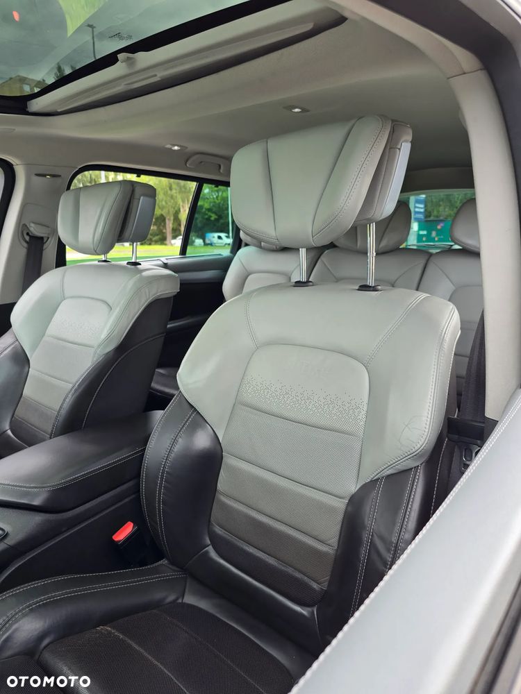 Renault Espace 1.6 dCi Energy Initiale Paris EDC 7os - 27