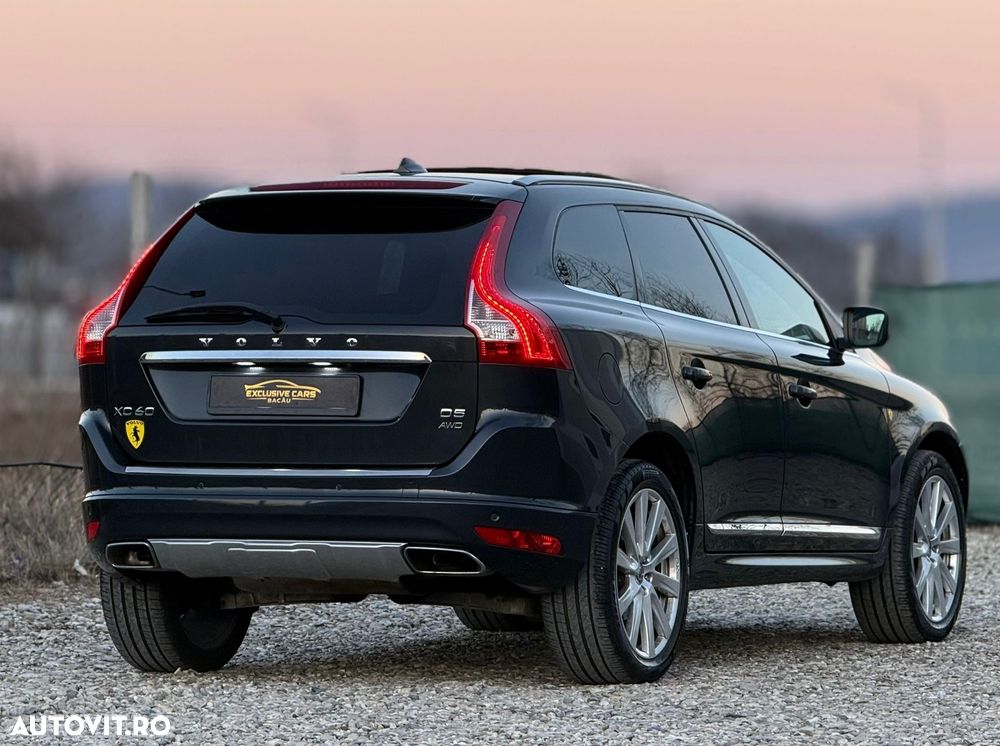 Volvo XC 60 D5 AWD Geartronic Summum - 3
