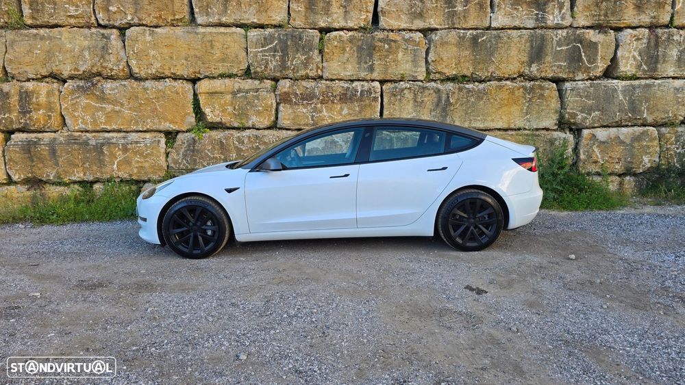 Tesla Model 3 - 3