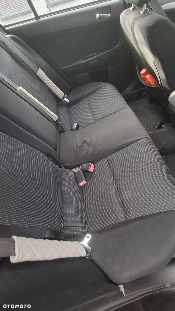 Mitsubishi Lancer - 8
