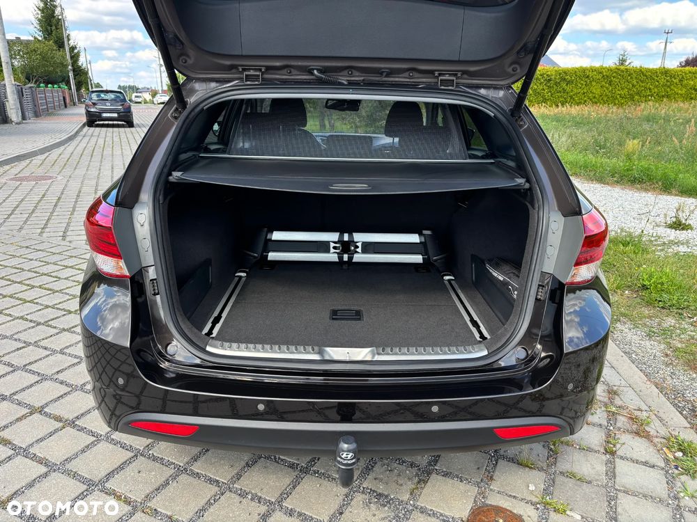 Hyundai i40 Kombi 1.7 CRDi Premium - 16