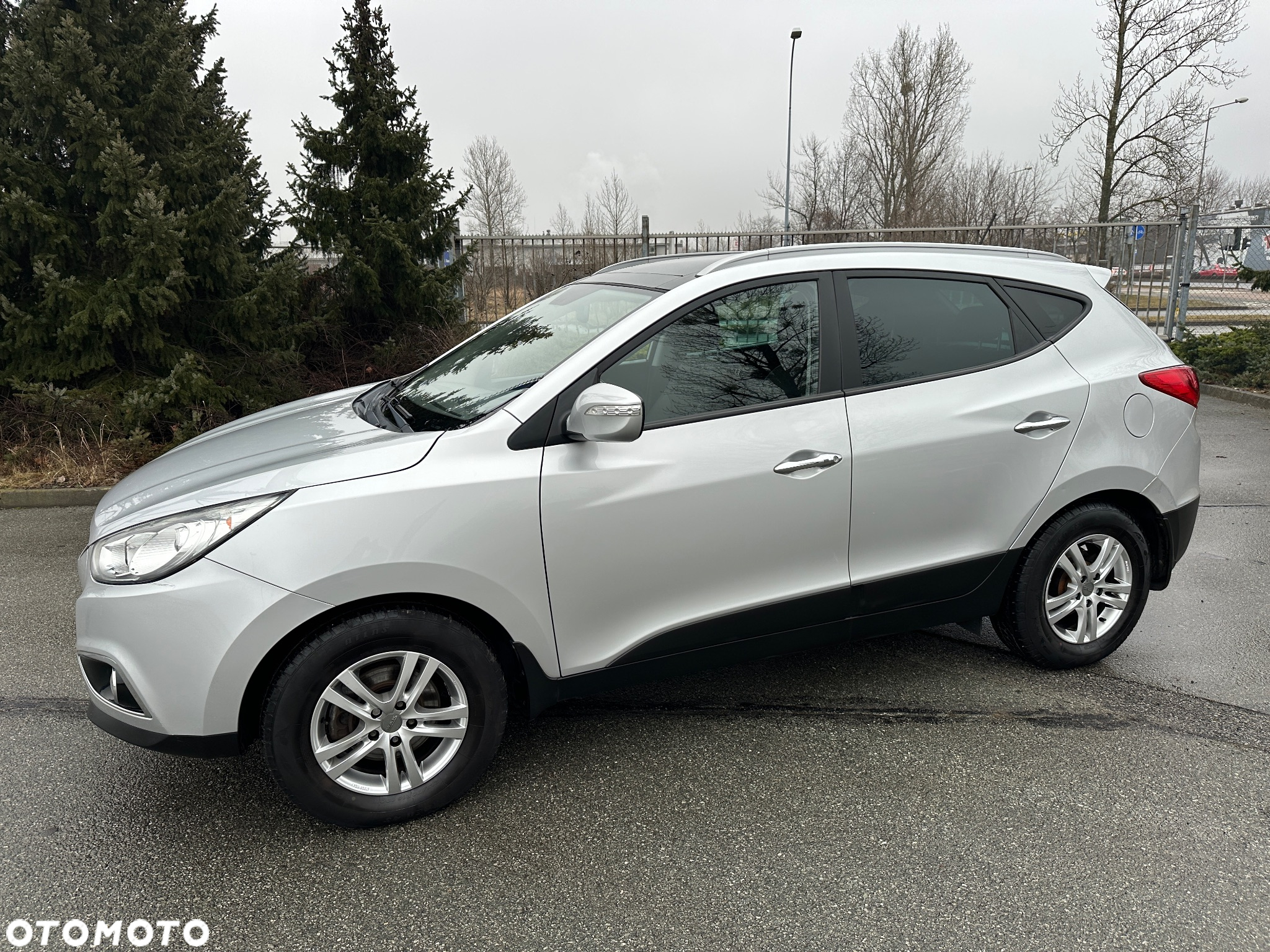 Hyundai ix35 2.0 CRDi 4WD Automatik Premium - 4