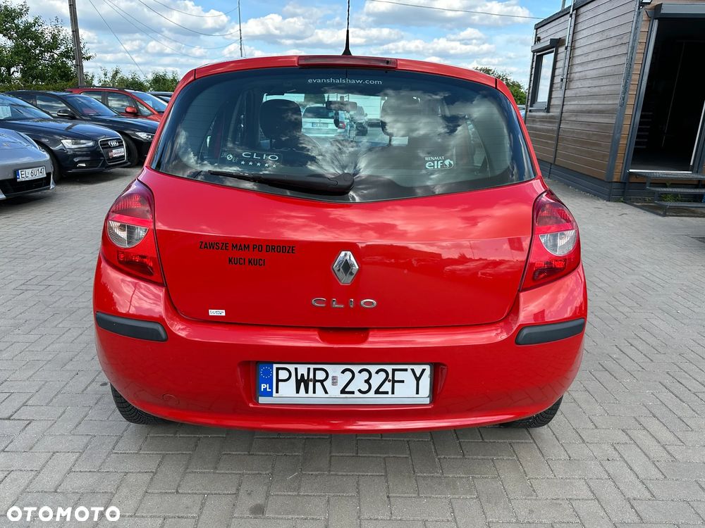 Renault Clio - 29