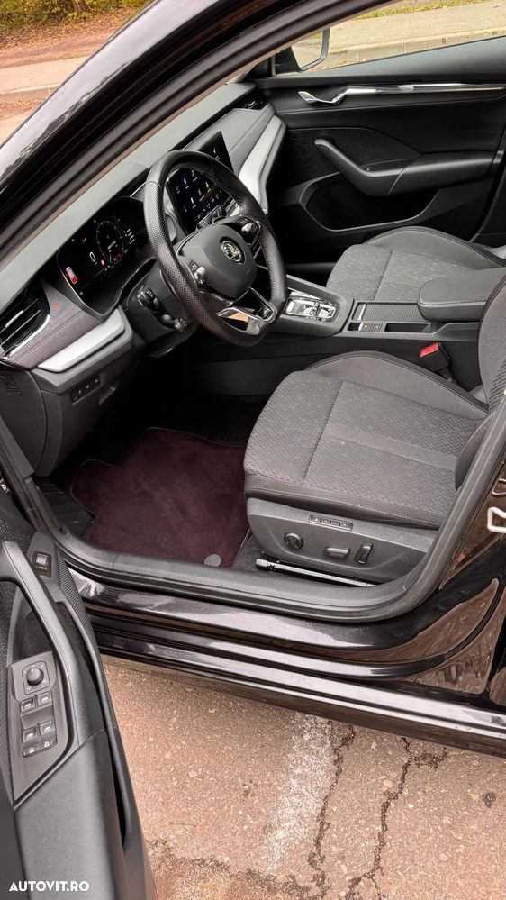 Skoda Octavia 2.0 TDI DSG Sportline - 4