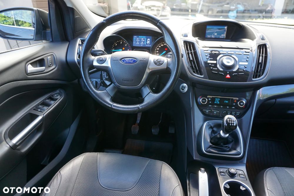 Ford Kuga 2.0 TDCi 2x4 Titanium - 14