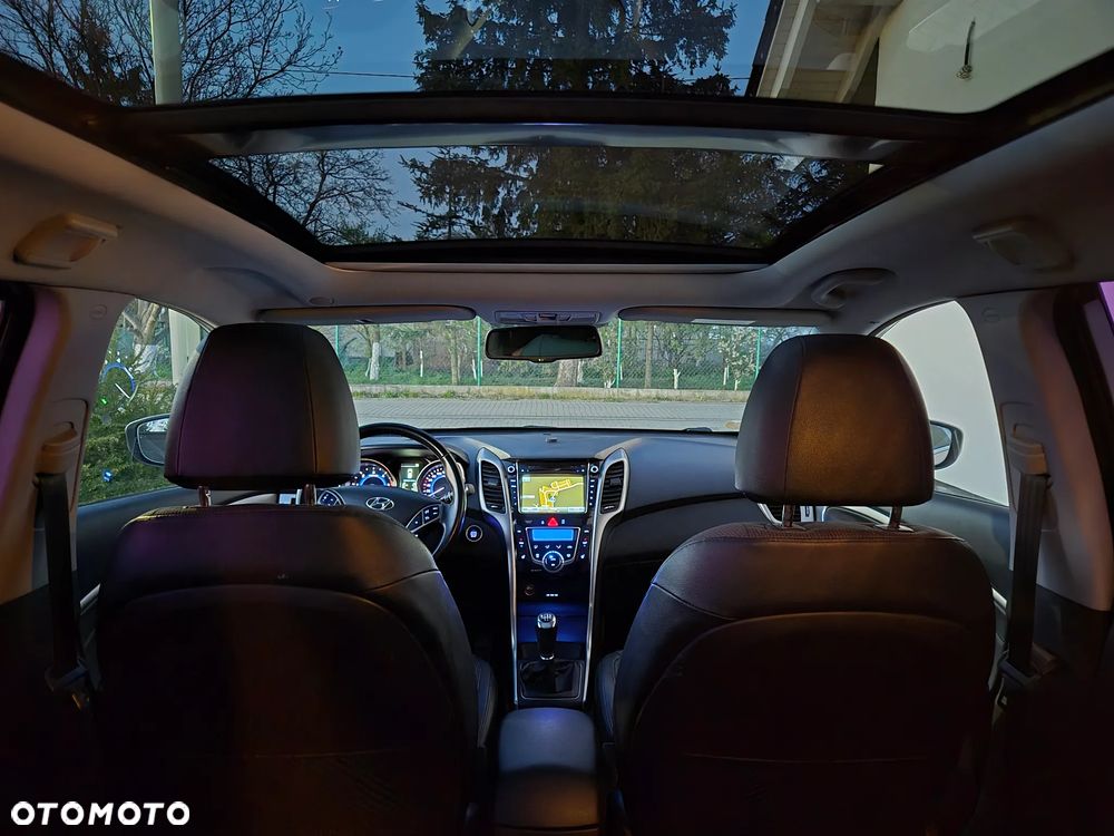 Hyundai i30 1.6 CRDi Premium - 35