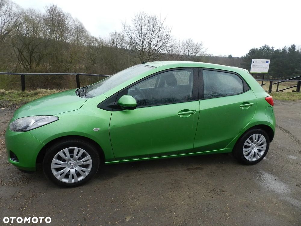 Mazda 2 - 23
