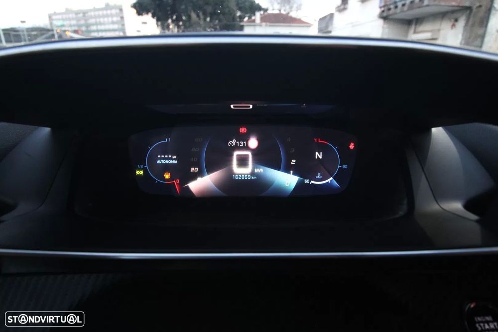 Peugeot 208 1.2 PureTech Allure EAT8 - 19