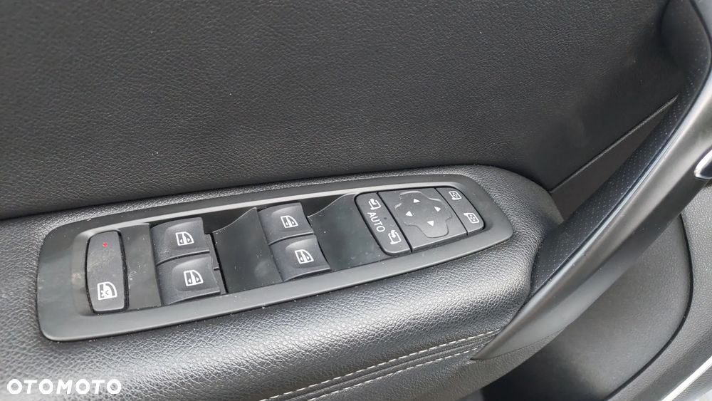 Renault Megane BLUE dCi 115 EDC INTENS - 15