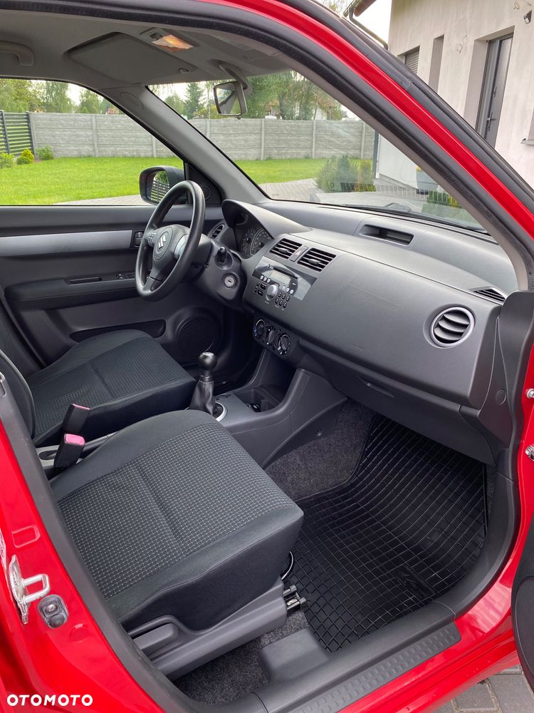 Suzuki Swift - 30