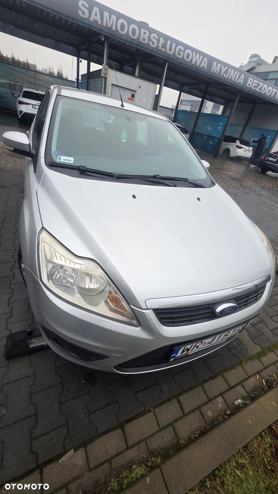 Ford Focus 1.6 Ambiente - 5