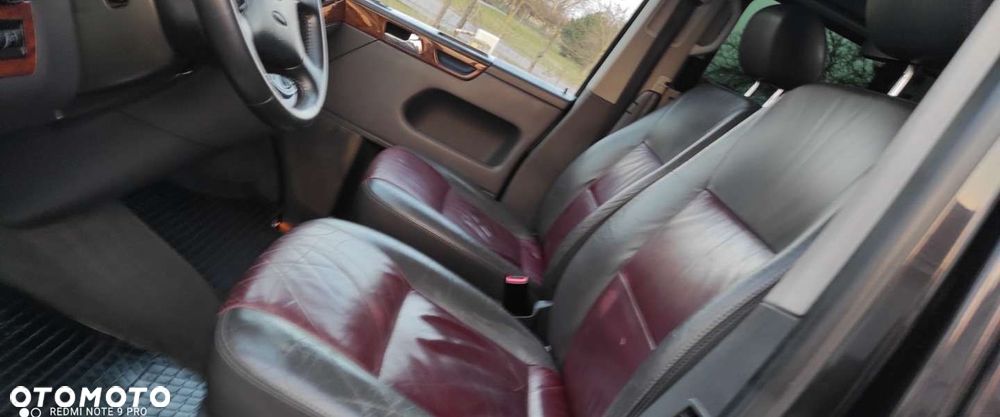 Volkswagen Multivan - 22