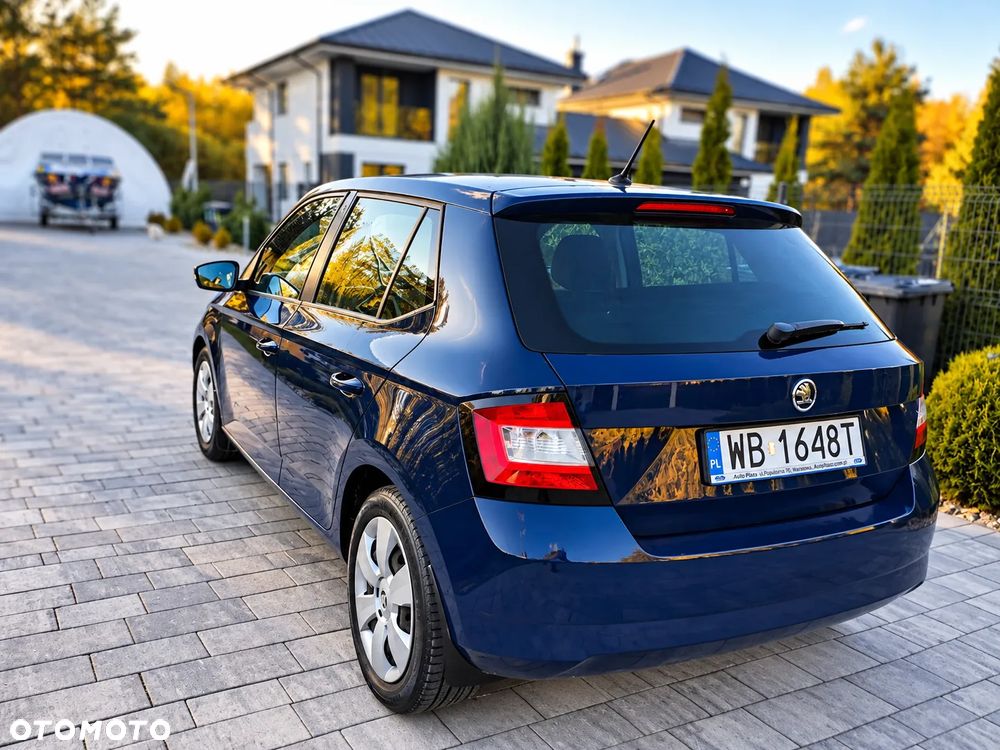 Skoda Fabia 2015 photo 3