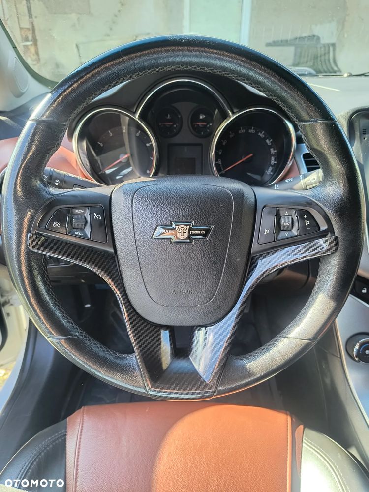 Chevrolet Cruze 1.8 LTZ - 11