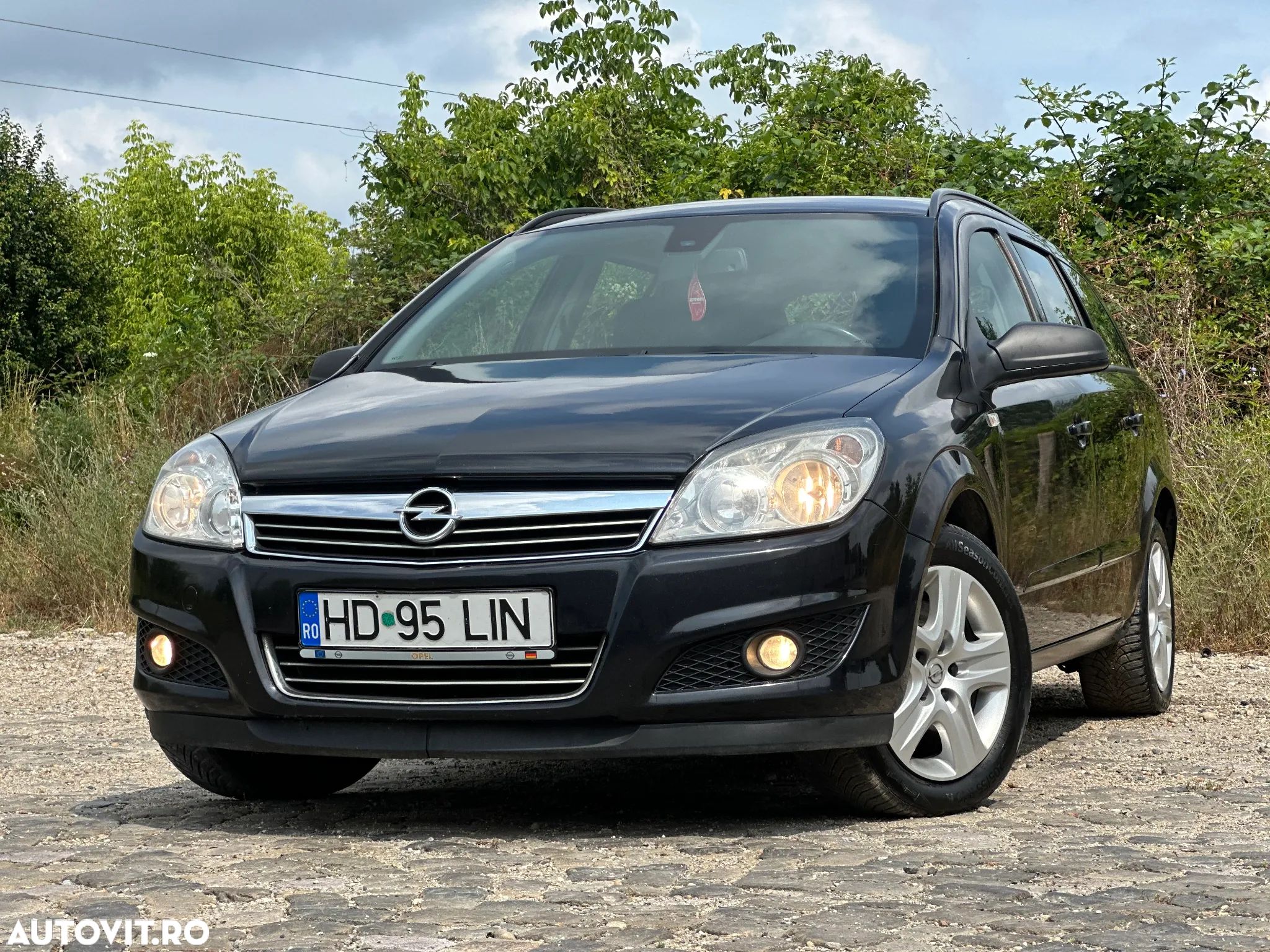 Opel Astra 1.9 CDTI Caravan DPF Edition - 1