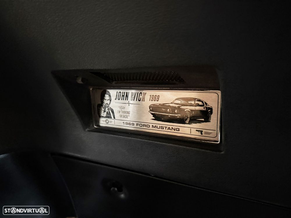 Ford Mustang - 38