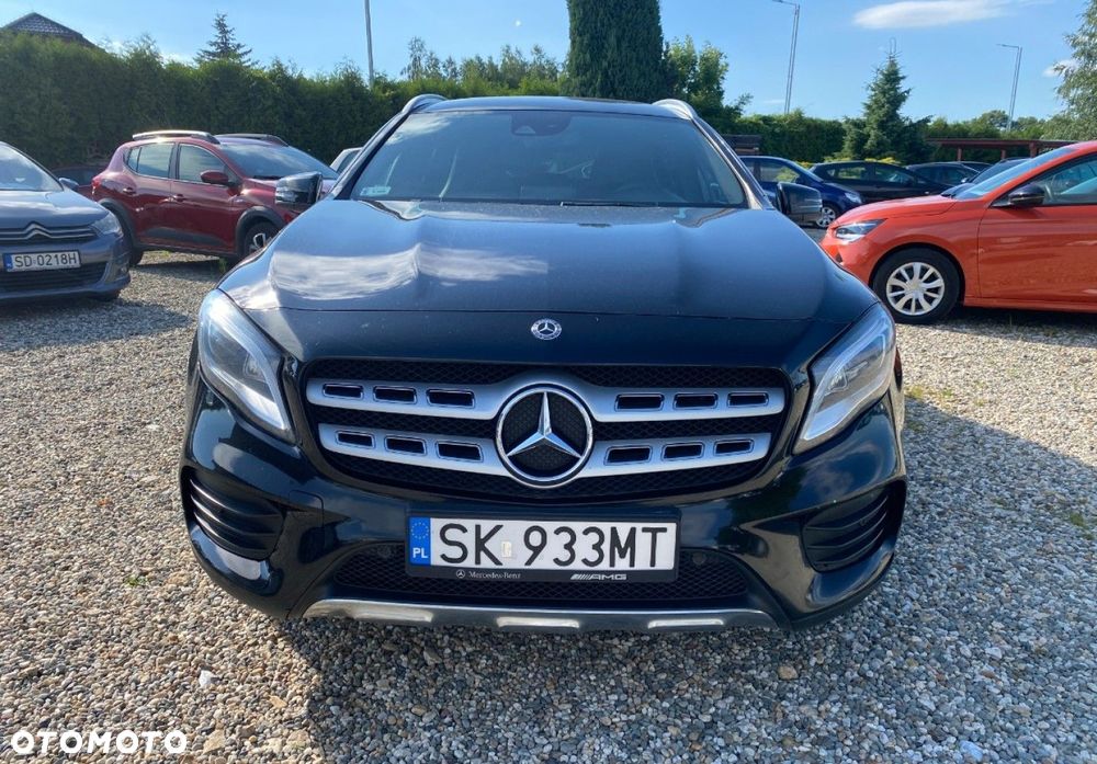 Mercedes-Benz GLA - 2
