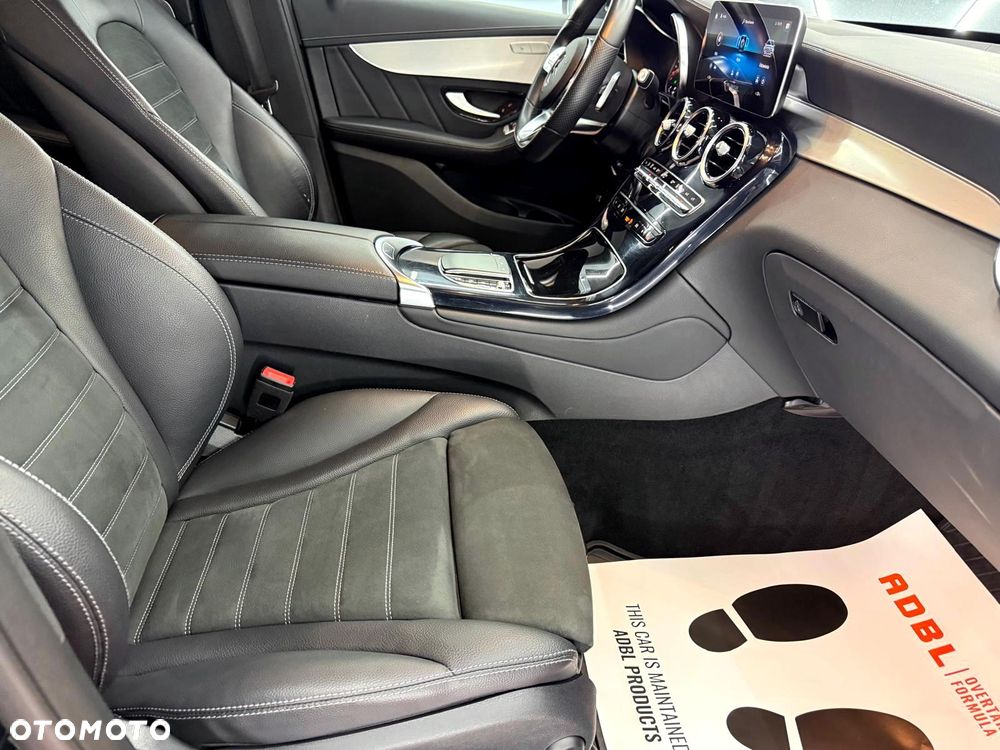 Mercedes-Benz GLC 220 d 4Matic 9G-TRONIC AMG Line - 31