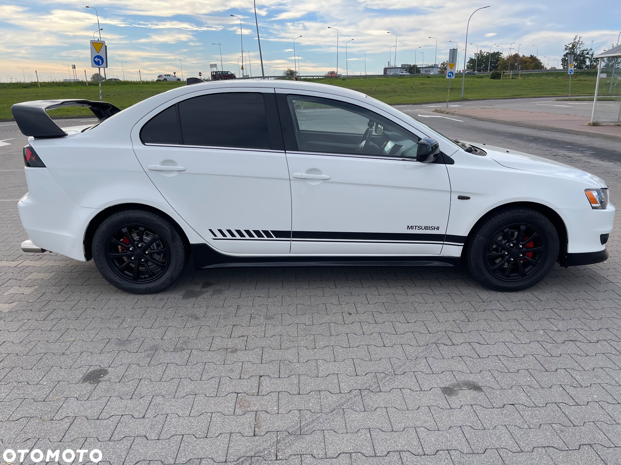Mitsubishi Lancer 1.8 Invite - 5