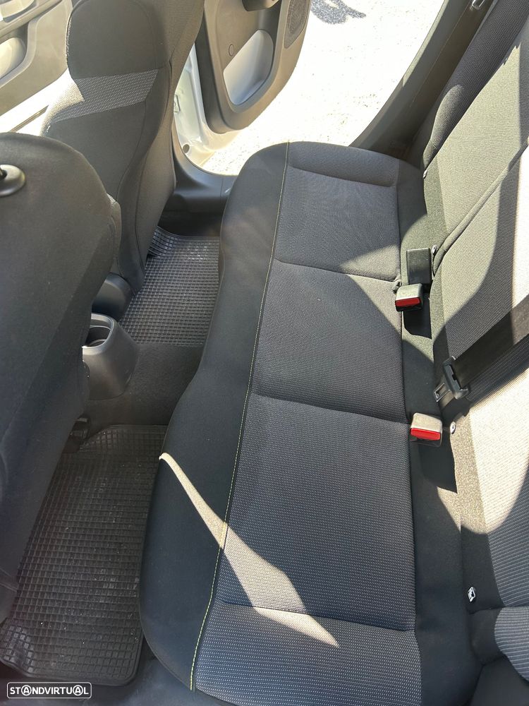 Citroën C3 Pure Tech S&S EAT6 Shine - 5