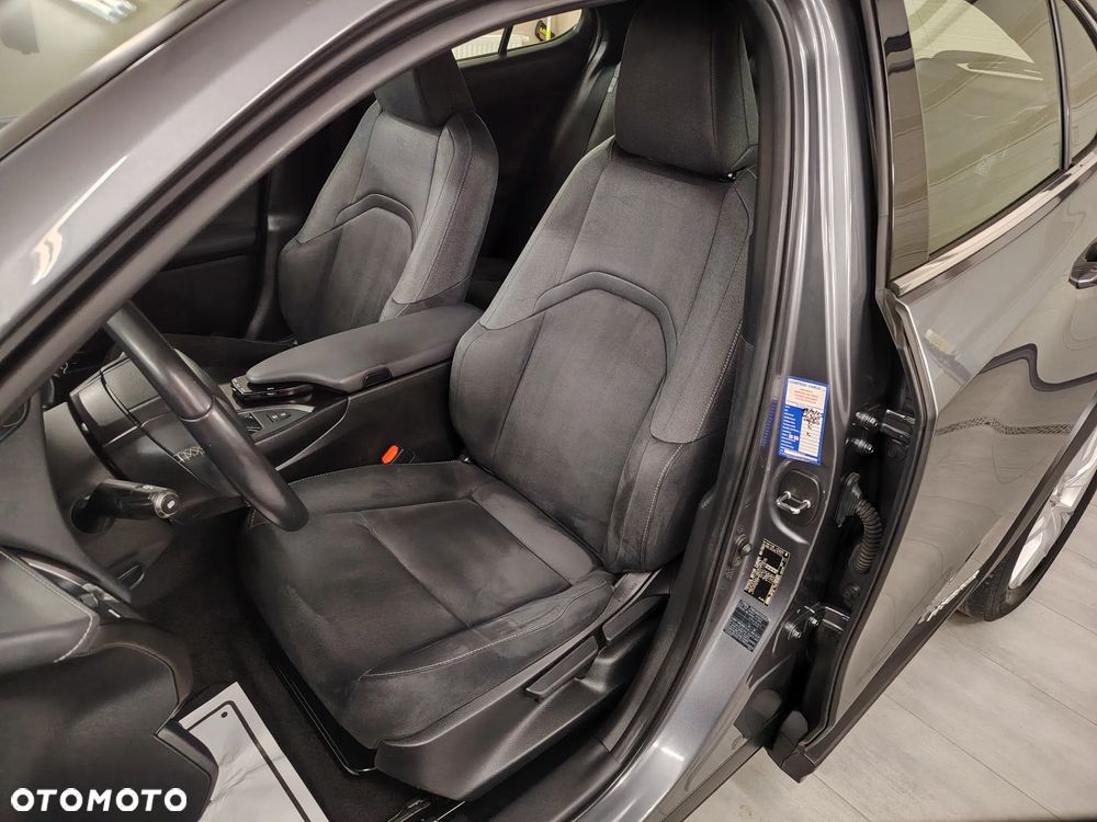 Lexus UX 250h Elegance 2WD - 21