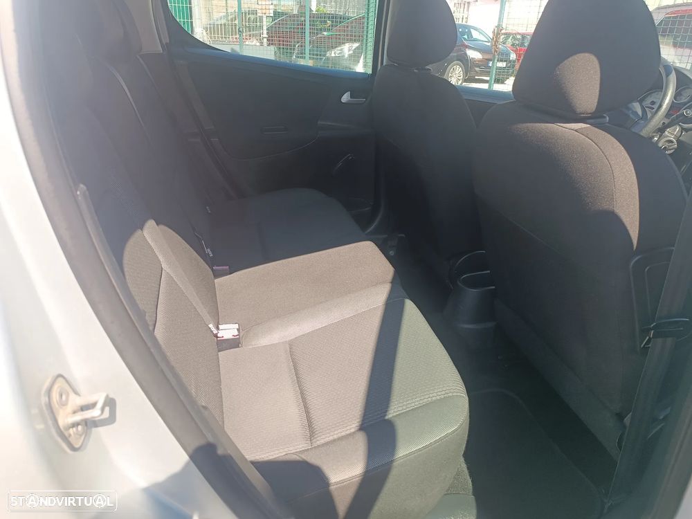 Peugeot 207 1.4 16V Trendy - 22