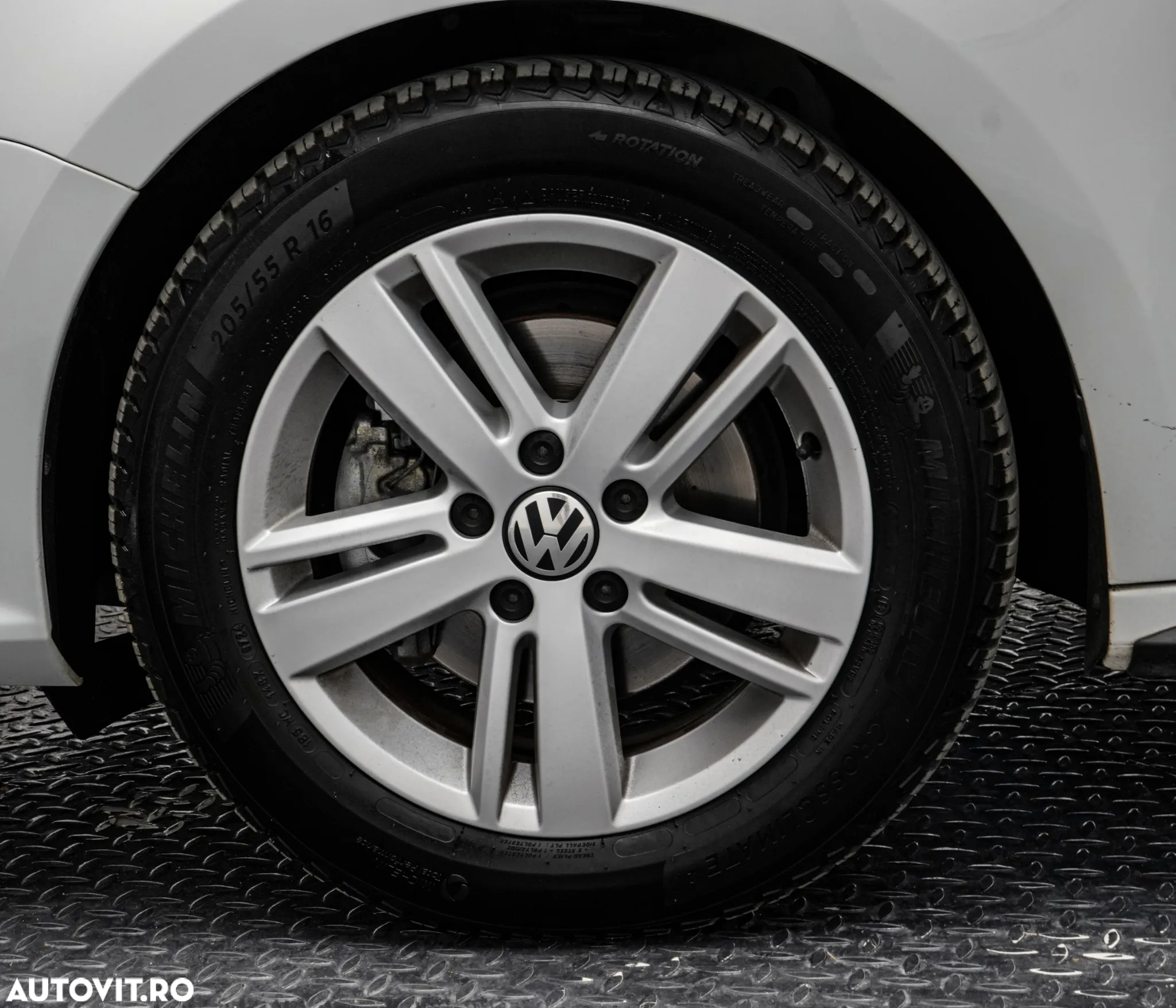 Volkswagen Jetta - 24