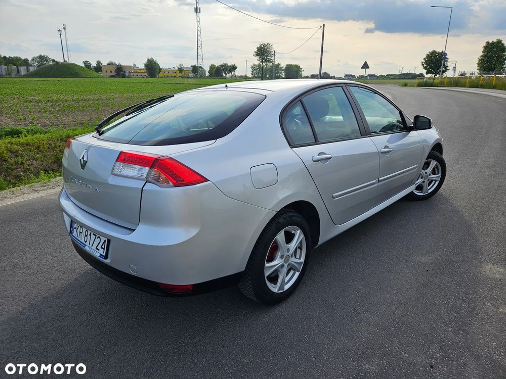 Renault Laguna 1.6 16V 110 Emotion - 21