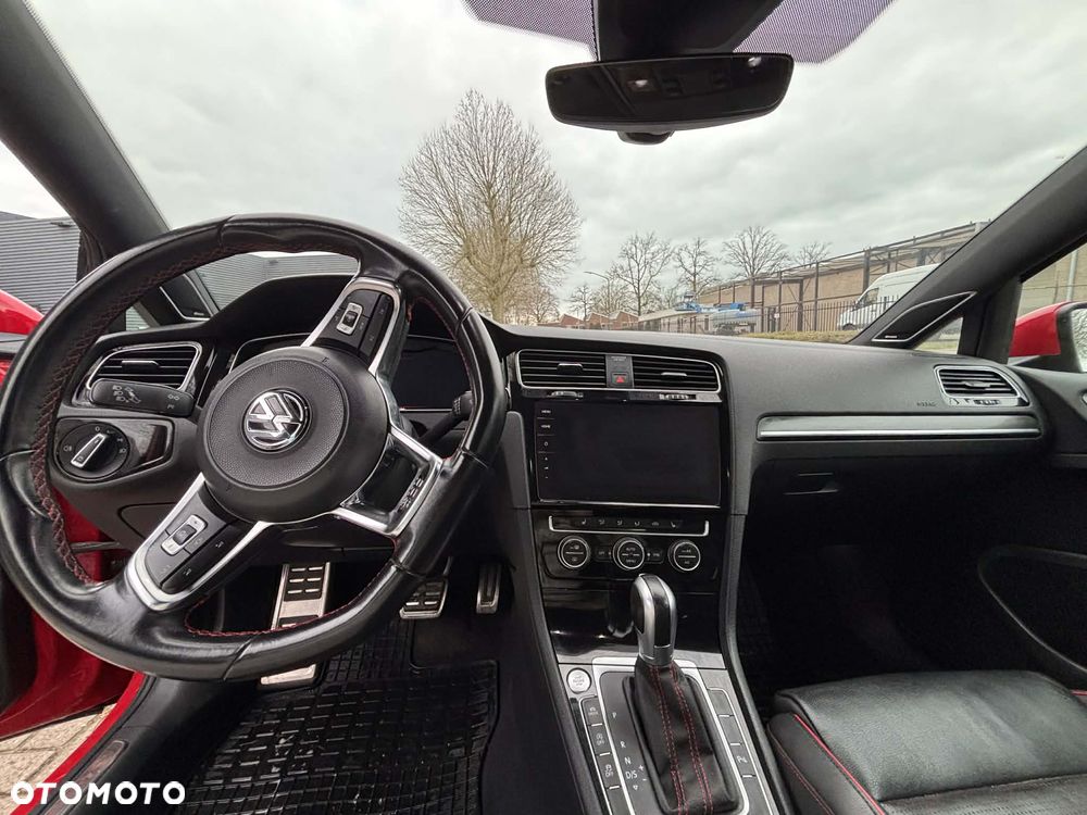 Volkswagen Golf - 7