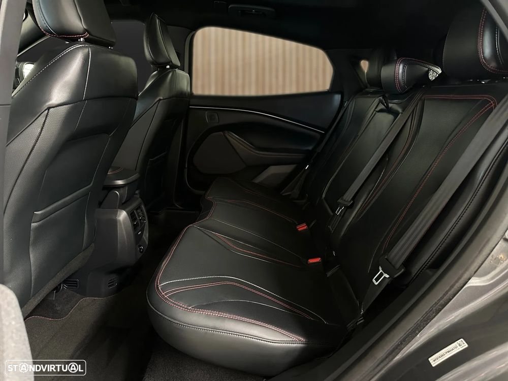 Ford Mustang Mach-E AWD PREMIUM - 12