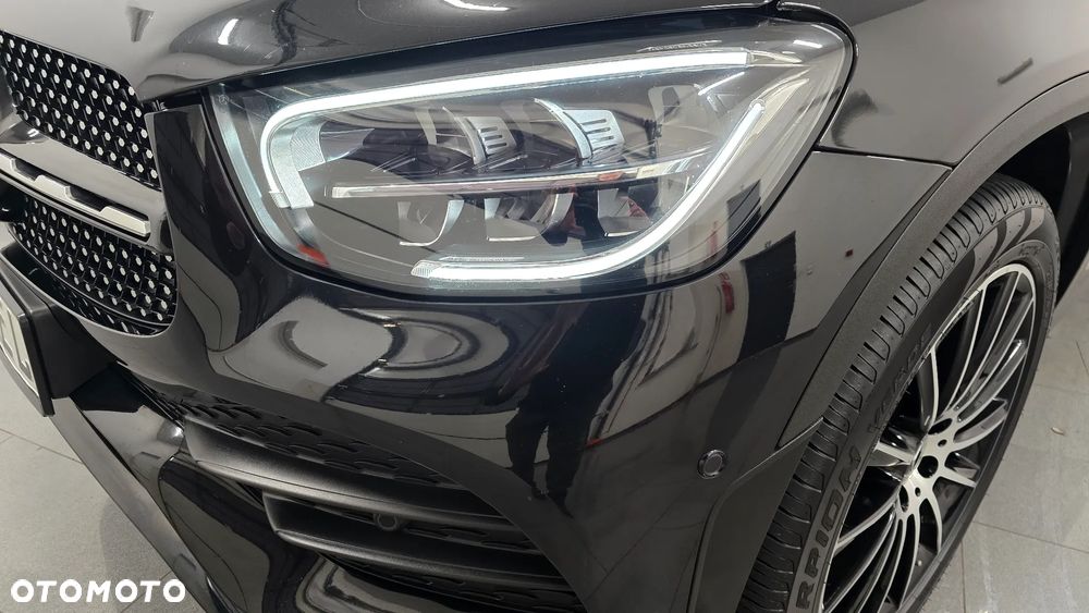 Mercedes-Benz GLC 300 de 4Matic 9G-TRONIC AMG Line Plus - 11