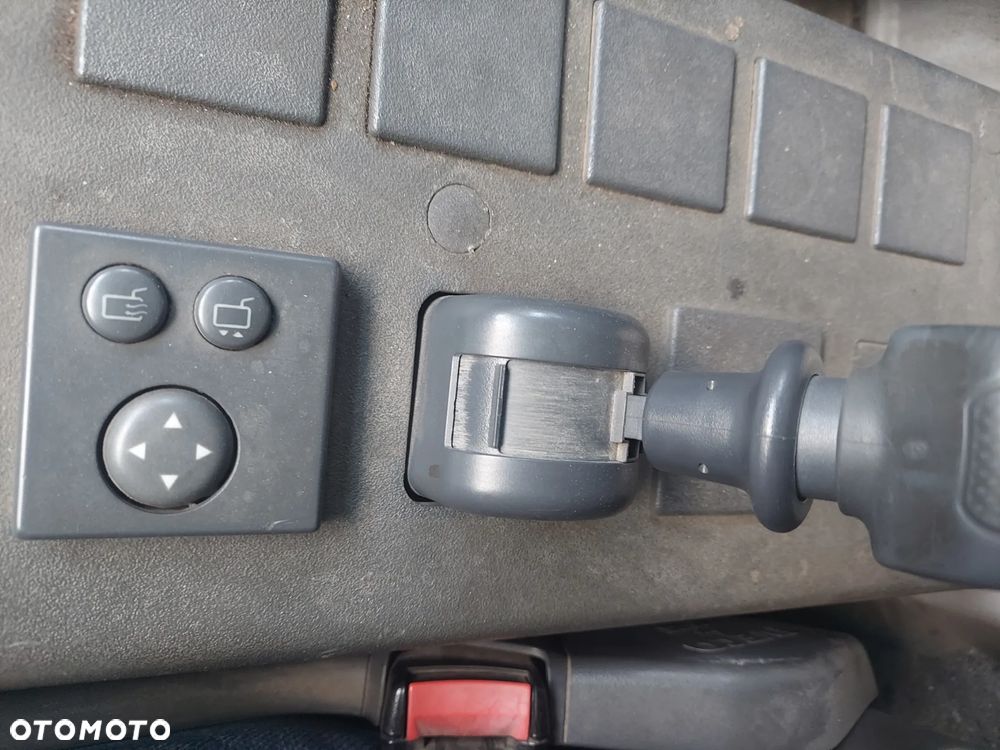 Iveco Eurocargo ML 120E22 - 27