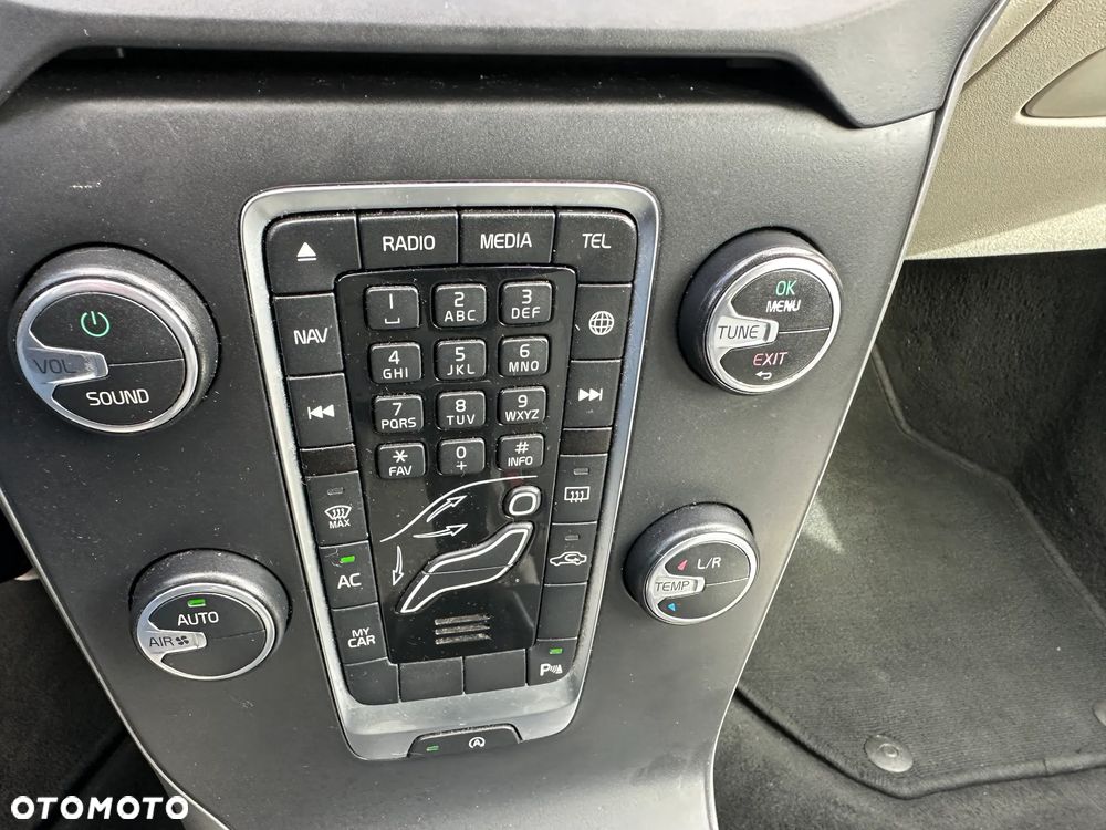 Volvo V40 D3 Momentum - 26