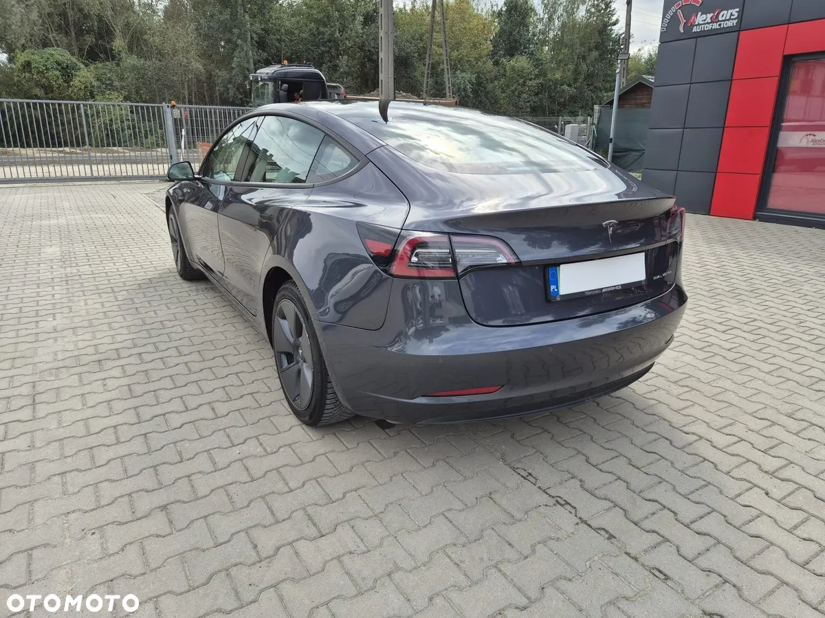 Tesla Model 3 Long Range AWD - 16