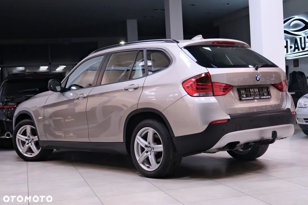 BMW X1 sDrive18i - 12