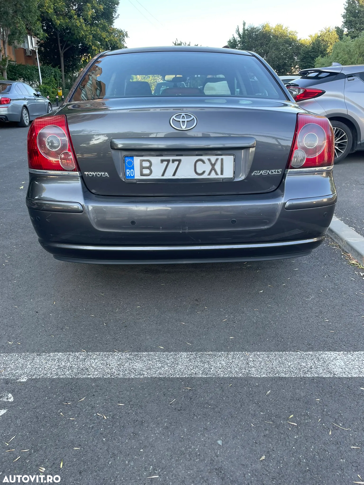 Toyota Avensis 1.6 Sedan Terra - 3