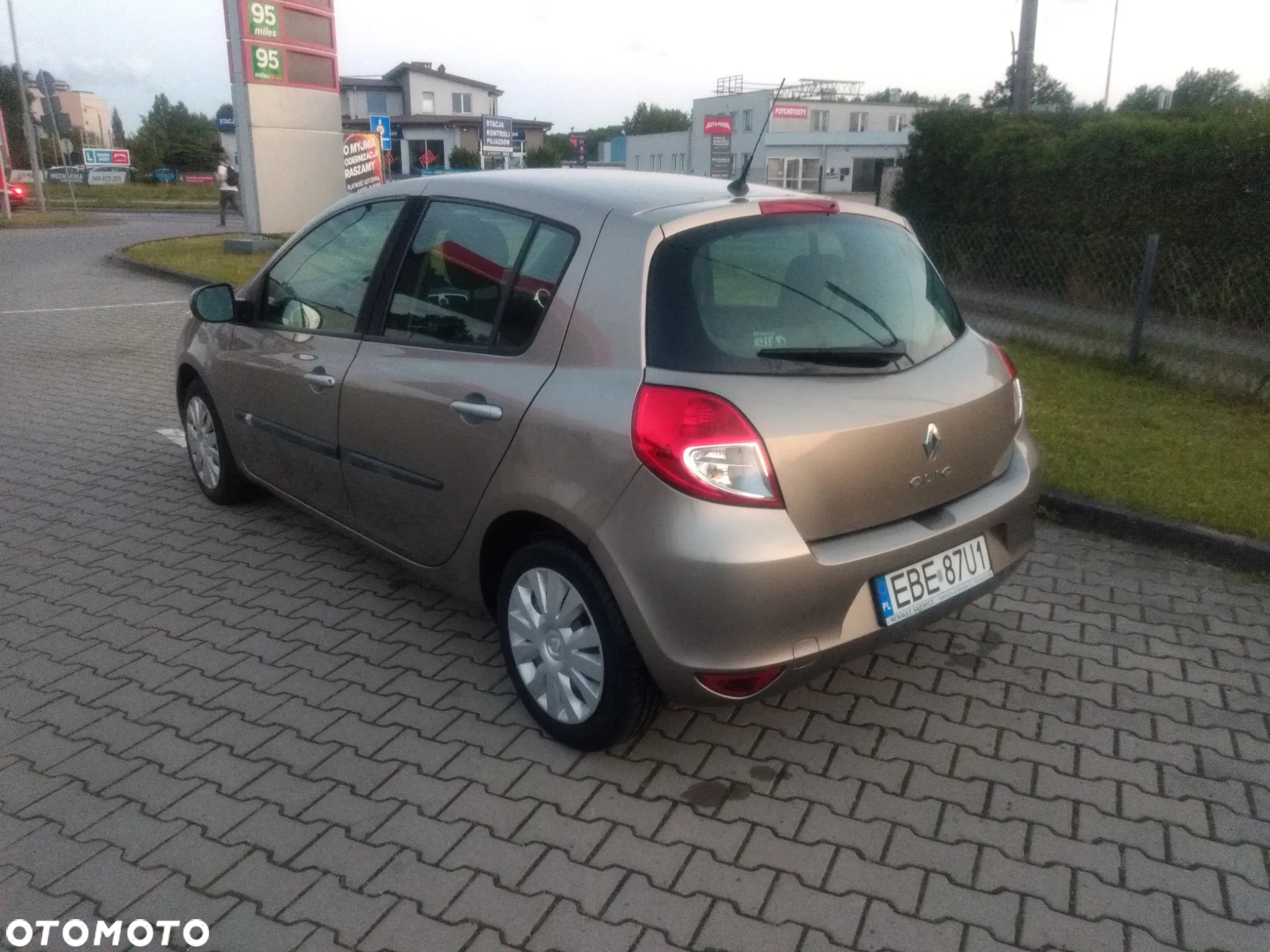 Renault Clio 1.2 16V Alize - 5