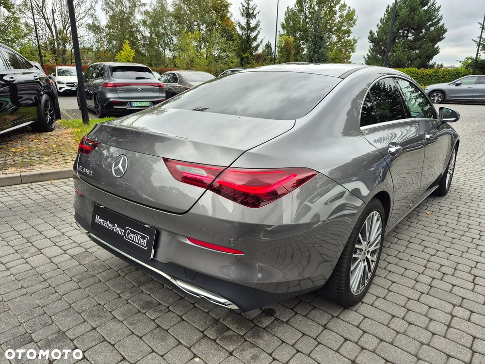 Mercedes-Benz CLA 180 7G-DCT - 11