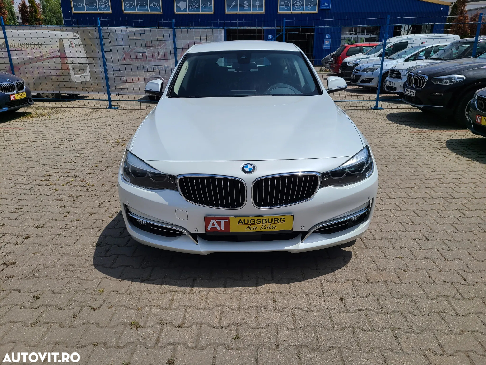 BMW Seria 3 320i GT xDrive AT - 2