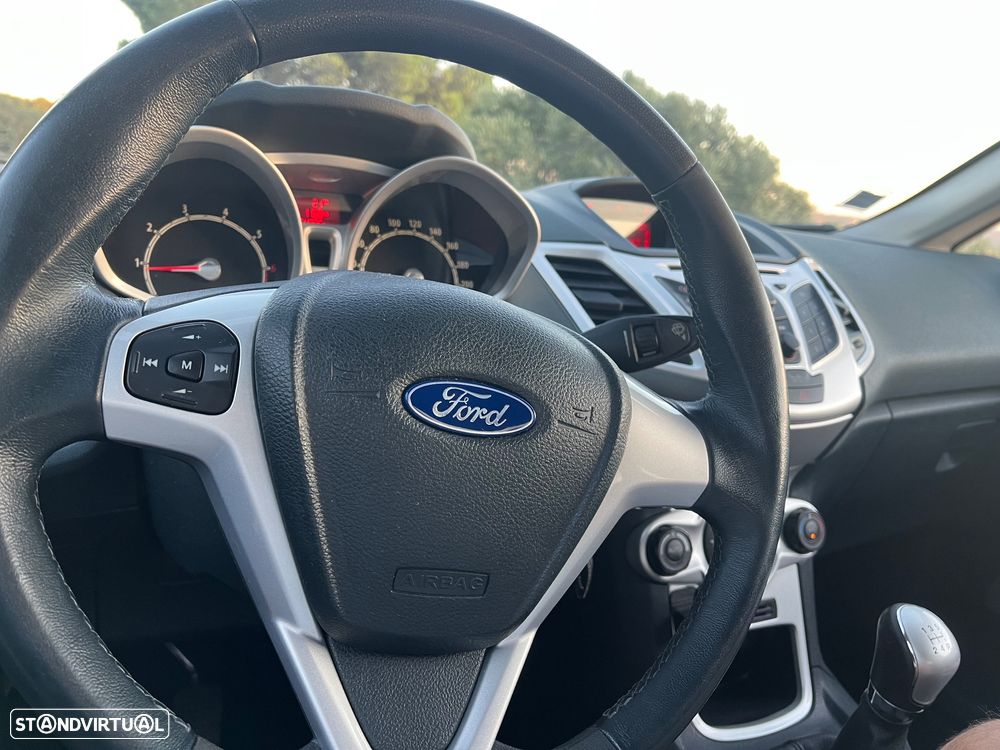 Ford Fiesta - 11