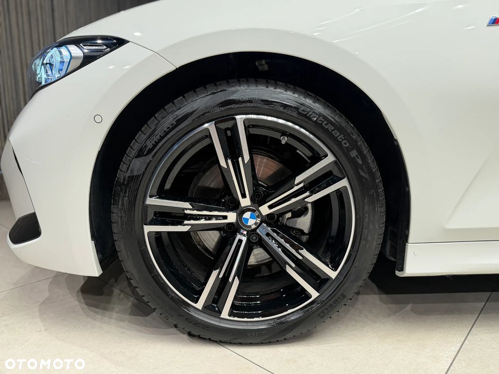 BMW Seria 3 2025 photo 4