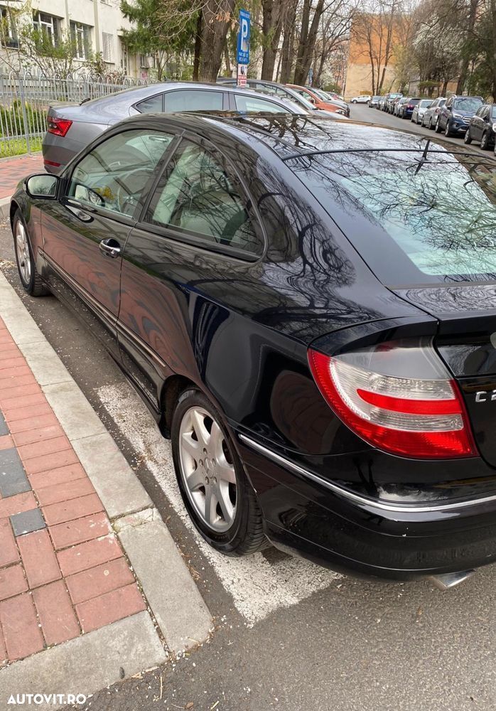 Mercedes-Benz C 200 Kompressor Sportcoupe - 8
