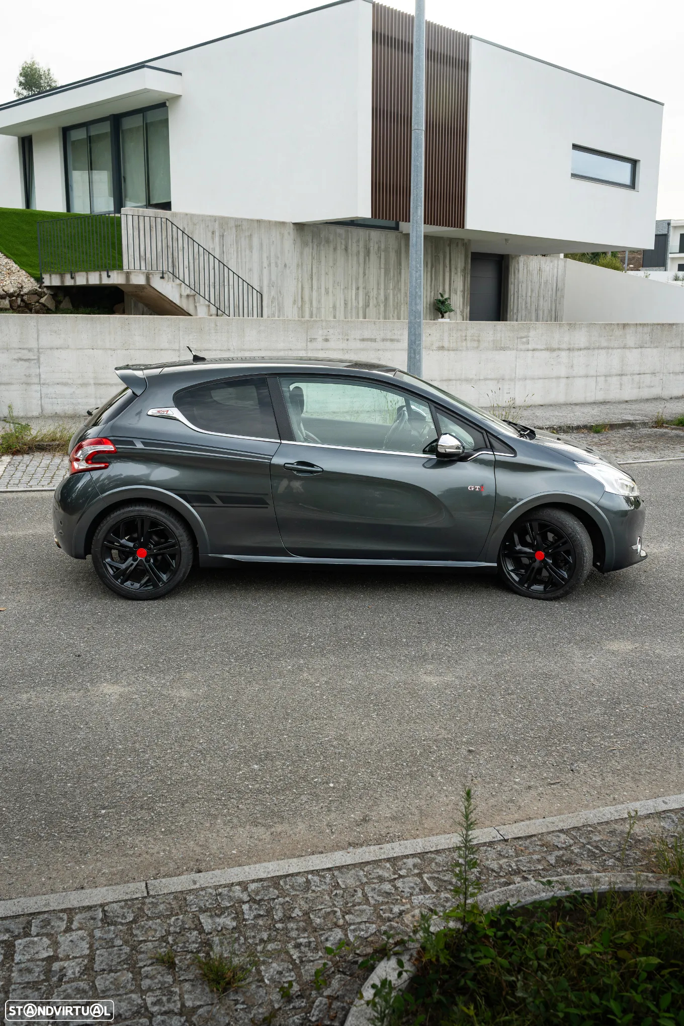 Peugeot 208 1.6 e-THP GTi - 4