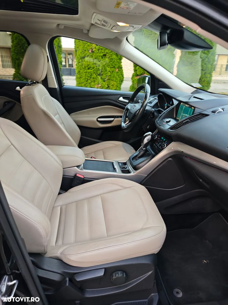 Ford Kuga 2.0 TDCi Powershift 4WD Titanium - 19